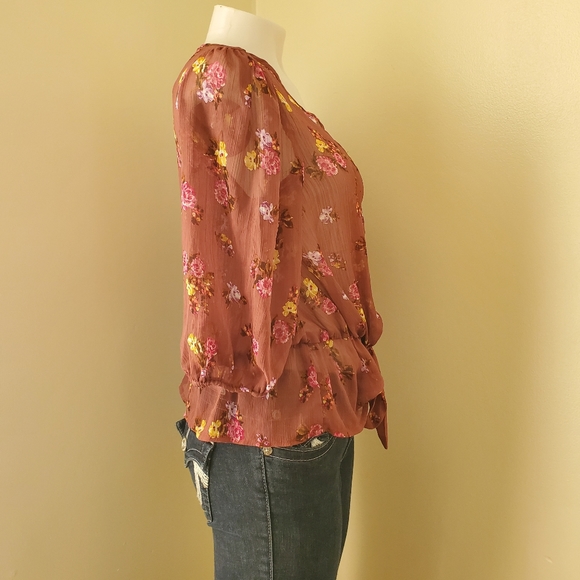 NWOT Francesca's Floral Sinched Waist Blouse M - Picture 5 of 6